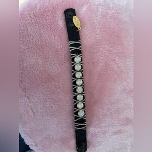 La hola mariana Black and Gold white Bracelet with snap closure